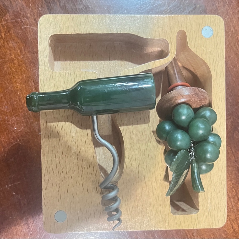 Brand new unused wine opener and stopper